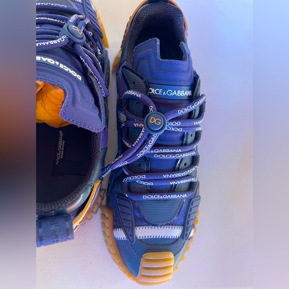 Dolce & Gabbana Sneakers size ( NEW) ONLY wore for trying size !!